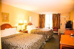 Huntington Hotel | Days Inn by Wyndham Alexandria South