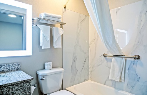 Gracewood Hotel | Days Inn by Wyndham Augusta/Fort Eisenhower