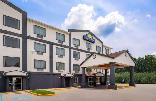 Baton Rouge Hotel | Days Inn by Wyndham Baton Rouge I-10