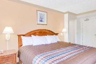 Birmingham Hotel | Days Inn by Wyndham Birmingham/West