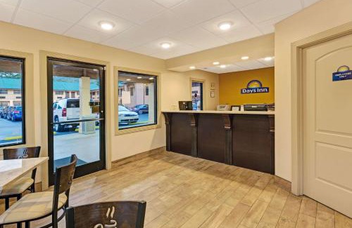 Cherokee Hotel | Days Inn by Wyndham Cherokee Near Casino