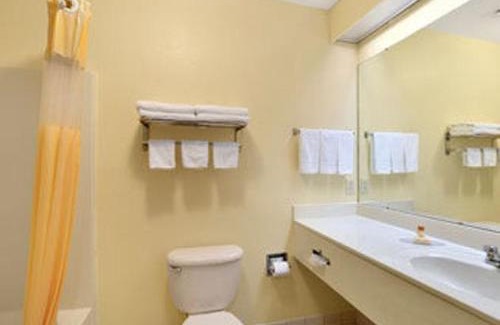 Gunter Afs Hotel | Days Inn by Wyndham Coliseum Montgomery AL