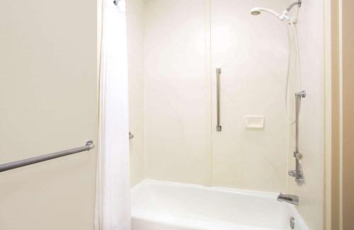 Easley Hotel | Days Inn by Wyndham Easley West Of Greenville/Clemson Area