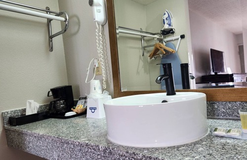 Frankfort Hotel | Days Inn by Wyndham Frankfort