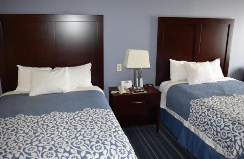 Grand Island Hotel | Days Inn by Wyndham Grand Island