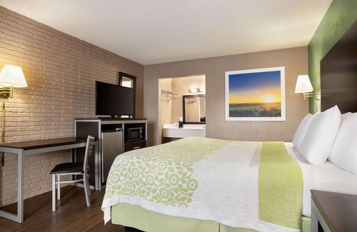 Hardeeville Hotel | Days Inn by Wyndham Hardeeville/I-95 State Line