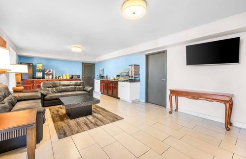Hoover Hotel | Days Inn by Wyndham Hoover Birmingham