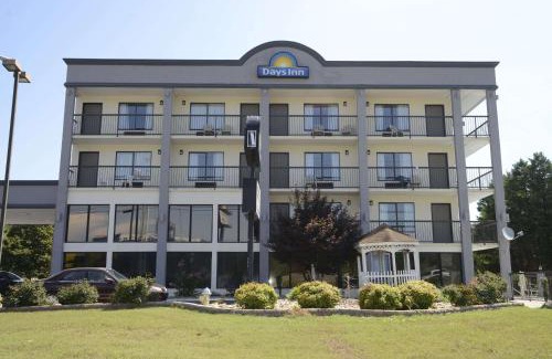 Kodak Hotel | Days Inn by Wyndham Kodak/Sevierville Intrstate SmokeyMntns