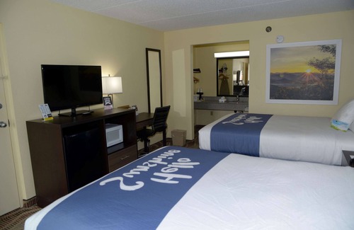 Kodak Hotel | Days Inn by Wyndham Kodak/Sevierville Intrstate SmokeyMntns