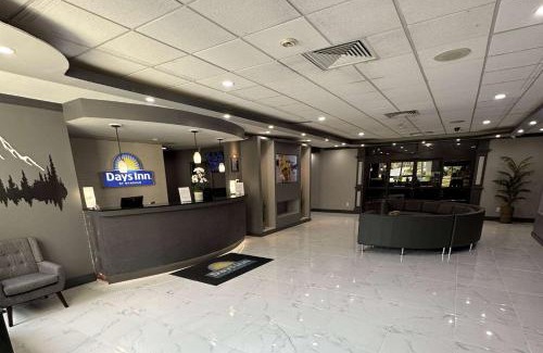 Ferndale Hotel | Days Inn by Wyndham Liberty