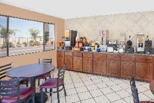 Lost Hills Hotel | Days Inn by Wyndham Lost Hills