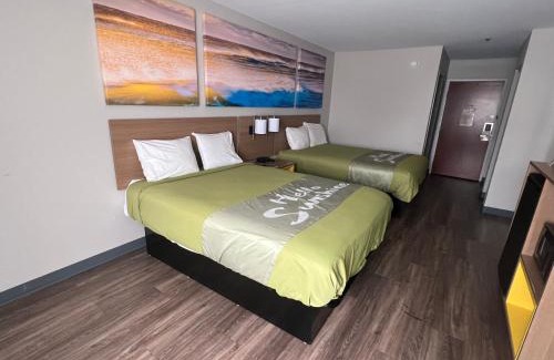 Louisburg Hotel | Days Inn by Wyndham Louisburg