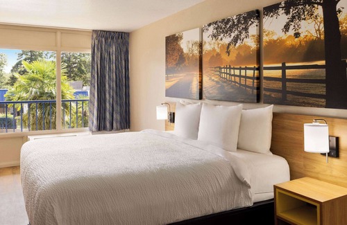 McComb Hotel | Days Inn by Wyndham McComb MS