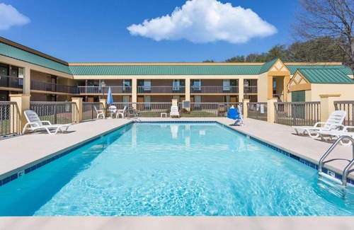 Mocksville Hotel | Days Inn by Wyndham Mocksville