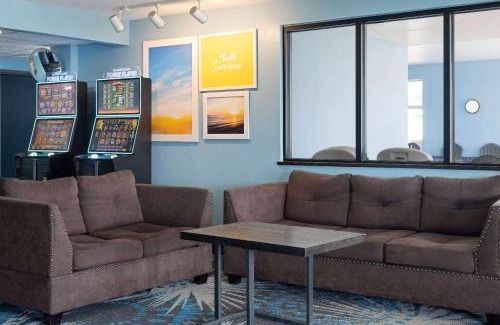Neenah Hotel | Days Inn by Wyndham Neenah