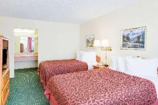 Newport Hotel | Days Inn by Wyndham Newport