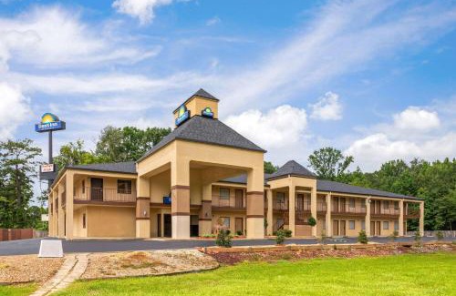 North Little Rock Hotel | Days Inn by Wyndham North Little Rock Maumelle