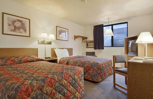 West Omaha Hotel | Days Inn by Wyndham Omaha - West Dodge