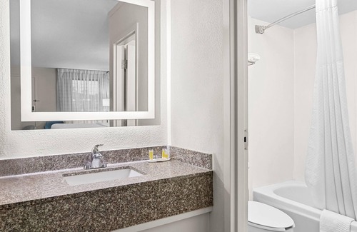 Salem Hotel | Days Inn by Wyndham Salem