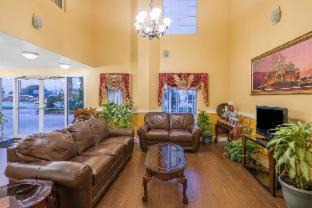 San Antonio Hotel | Days Inn by Wyndham San Antonio Southeast Frost Bank Center