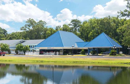 Garden City Hotel | Days Inn by Wyndham Savannah Airport