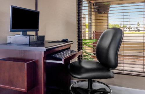 St. Robert Hotel | Days Inn by Wyndham St. Robert Waynesville/Ft. Leonard Wood