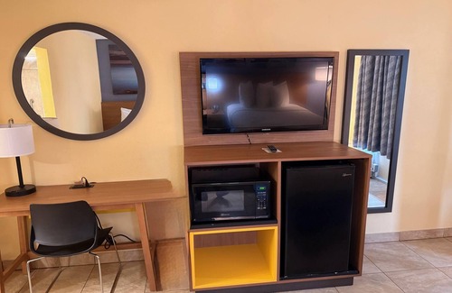 St. Petersburg - Clearwater Hotel | Days Inn by Wyndham St. Petersburg/Tampa Bay Area