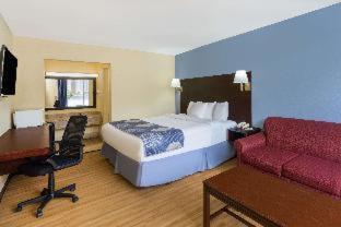 Statesville Hotel | Days Inn by Wyndham Statesville