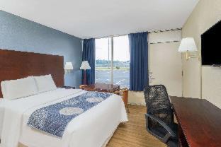 Statesville Hotel | Days Inn by Wyndham Statesville