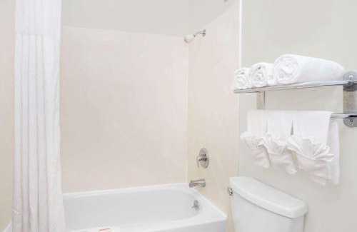Turlock Hotel | Days Inn by Wyndham Turlock