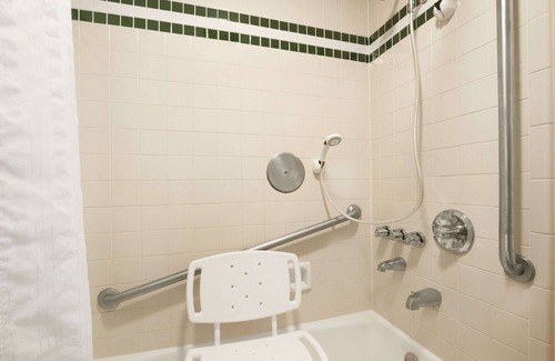 Alexander City Hotel | Days Inn by Wyndham Alexander City