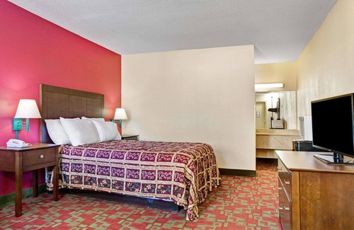 Elizabeth City Hotel | Days Inn by Wyndham Elizabeth City