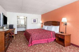 Fredericksburg Hotel | Days Inn by Wyndham Fredericksburg North