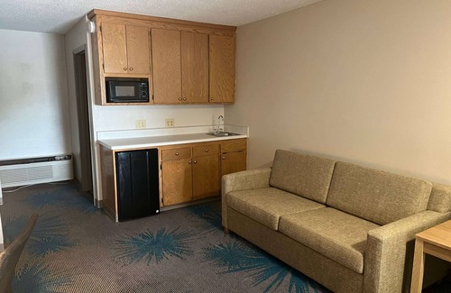 Valdosta Hotel | Days Inn by Wyndham Valdosta I-75