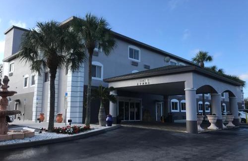 Bonita Springs Hotel | Days Inn & Suites by Wyndham Bonita Springs North Naples