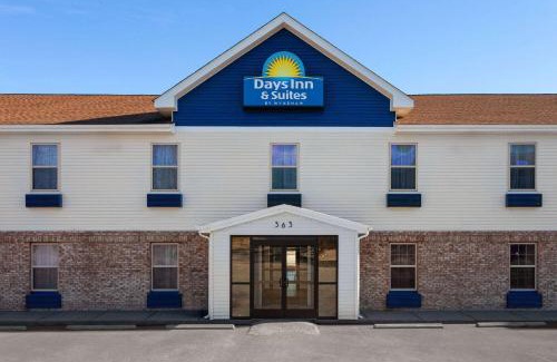 Sellersburg Hotel | Days Inn & Suites by Wyndham Sellersburg