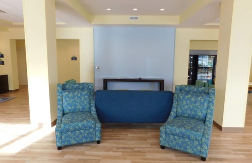 Kearney Hotel | Days Inn & Suites by Wyndham Kearney