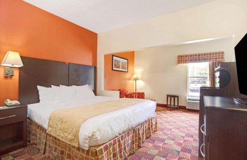 Tougaloo Hotel | Days Inn & Suites by Wyndham Ridgeland