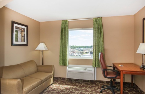 Cabot Hotel | Days Inn & Suites by Wyndham Cabot