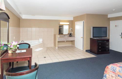 Artesia Hotel | Days Inn & Suites by Wyndham Artesia