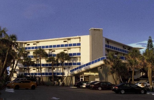 Daytona Beach Shores Apartment | Daytona Beach/Ocean Front Studio Condo for rent March 9-March 16