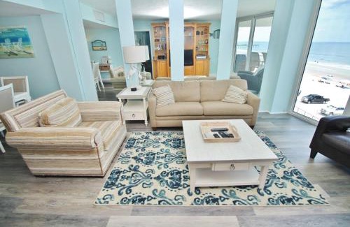 Daytona Beach Shores House | Daytona White Surf 405