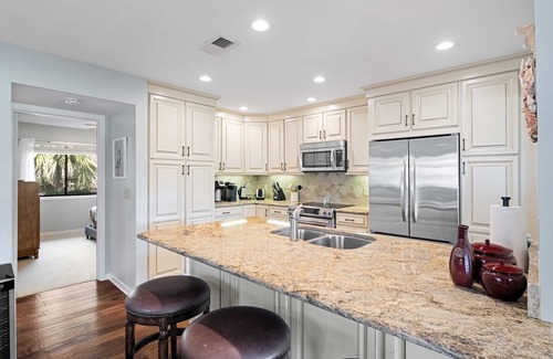 Palmetto Dunes Villa | Daze Off! Stunning two bedroom with loft Turnberry end unit Villa