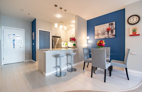 Belltown Condo | Dazzling 2Bed 2Bath Condo in the Heart of Seattle!