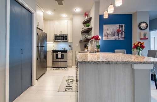 Belltown Condo | Dazzling 2Bed 2Bath Condo in the Heart of Seattle!