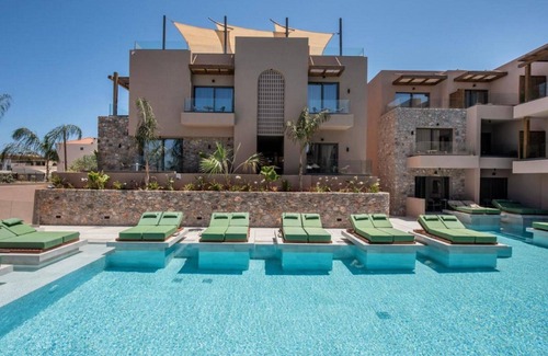 Analipsi Villa | Dazzling Chersonisos Suite | Valtos Suite | Deluxe Bedroom | Adults Only |.