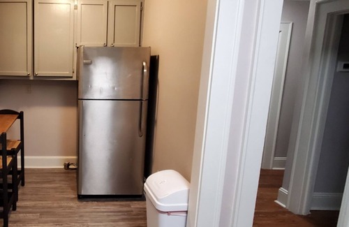 Burlington House | Dazzling Downtown Duplex(entire duplex) close to Elon University
