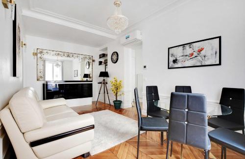 Chaillot Apartment | Dazzling flat - 3BD8P - Arc de Triomphe