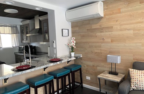 McCully - Moiliili Apartment | Dazzling Waikiki Apt Sleeps 7-excellent A/C & PARKING included