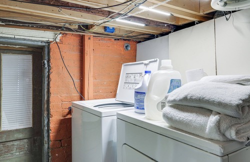 Bloomingdale Apartment | DC Apartment: 2 Mi to National Mall!